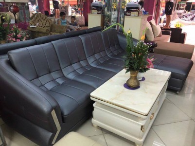 Sofa cao cấp màu đen huyền bí